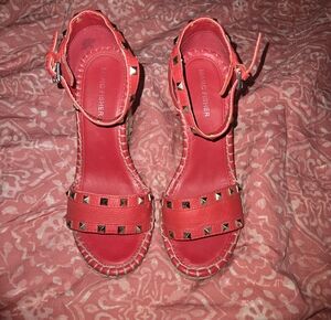 Marc Fisher Size 7.5 M Red Leather Studded Espidrlle Wedge